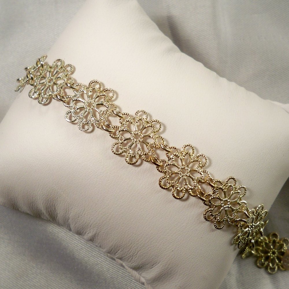 New Flower lacy Dainty 925 Silver Vintage Bracelet